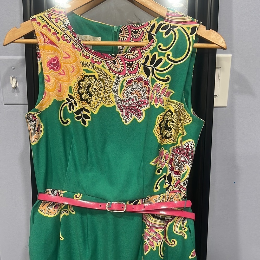 Dressbarn Dress with pockets - Picture 2 of 8